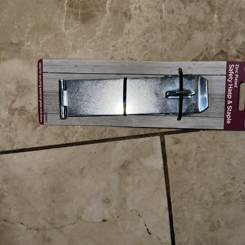Safety hasp and staple door - safety,